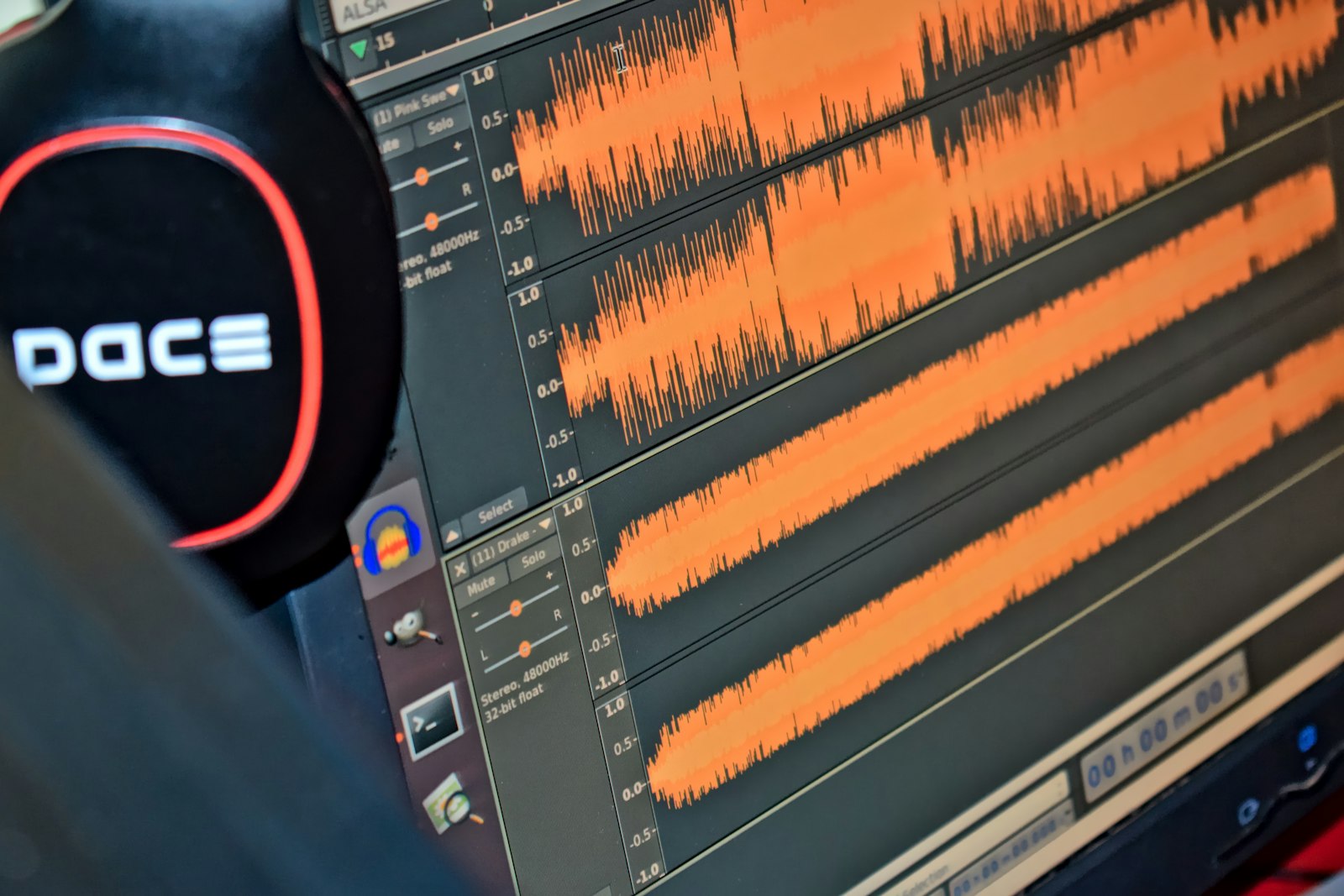Microsoft’s VibeVoice Brings Free, Open Source Speech-to-Text with Built-In Speaker Detection